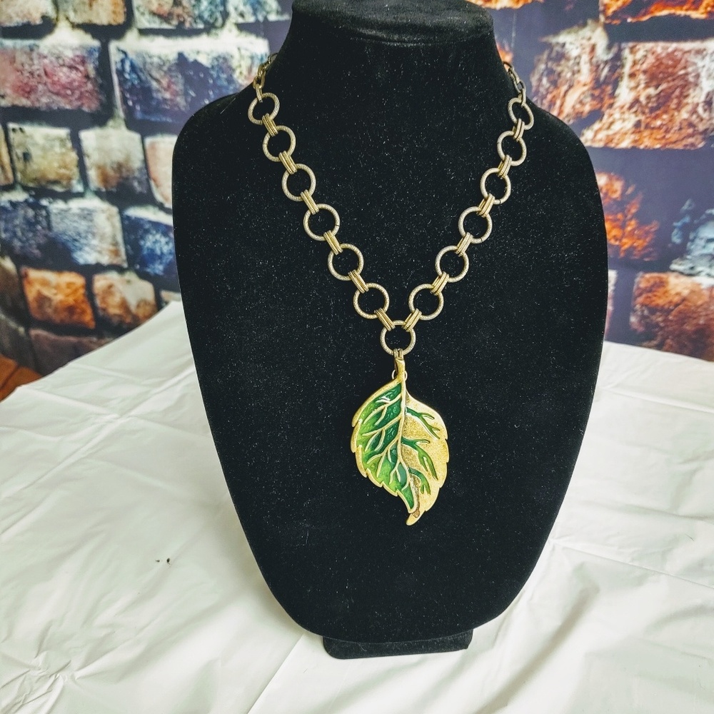 Leaf necklace